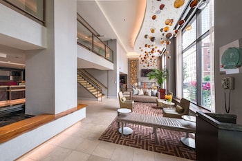 hotel felix river north magnificent mile