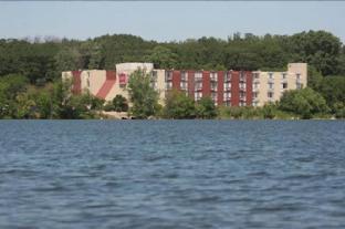 livinn hotel st paul i 94 east 3m area