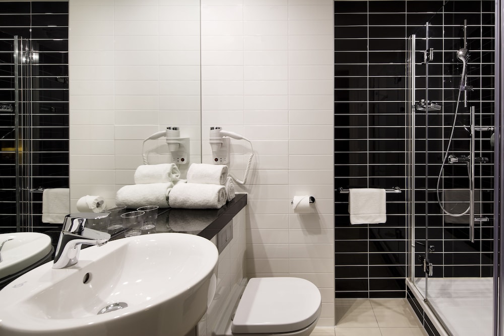 holiday inn express amsterdam arena towers by ihg