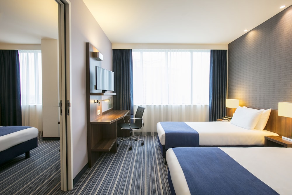 holiday inn express amsterdam arena towers by ihg