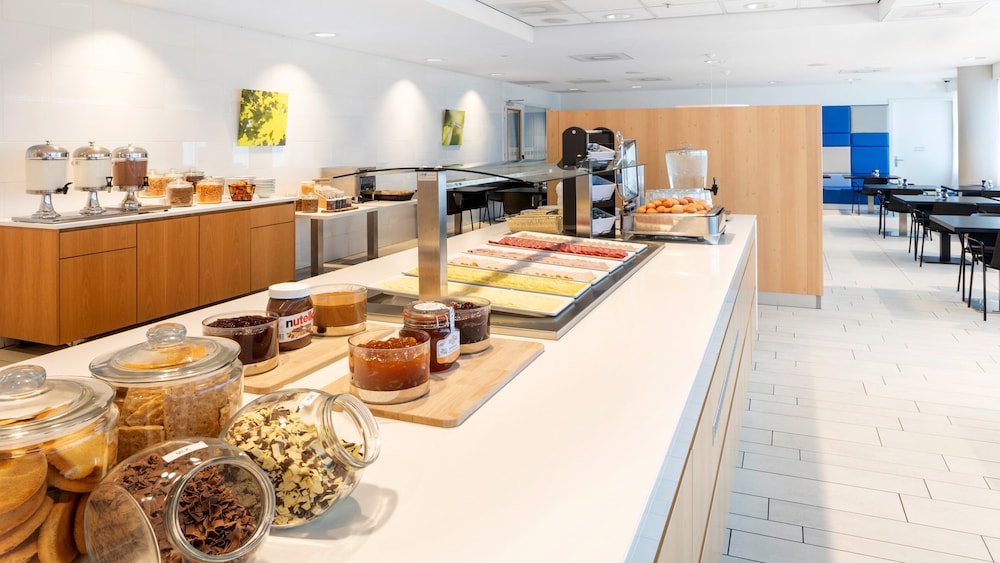 holiday inn express amsterdam arena towers by ihg