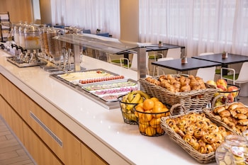 holiday inn express amsterdam arena towers by ihg