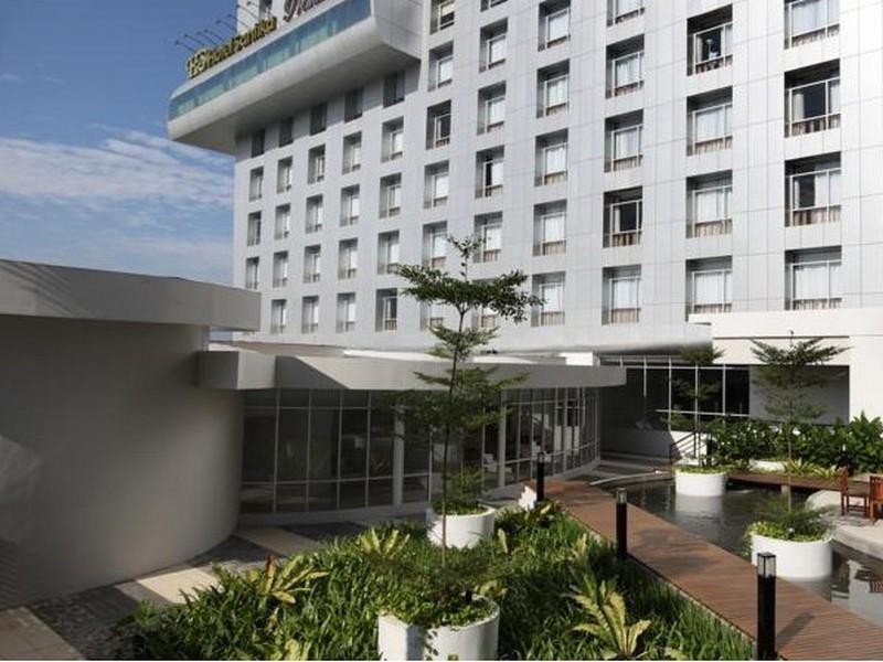 santika premiere dyandra hotel and convention medan