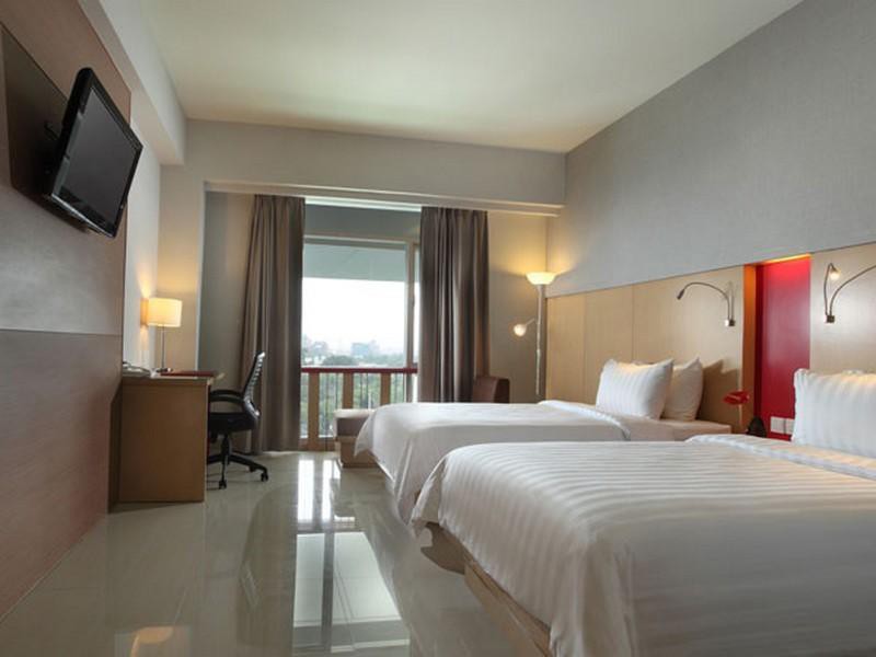 santika premiere dyandra hotel and convention medan