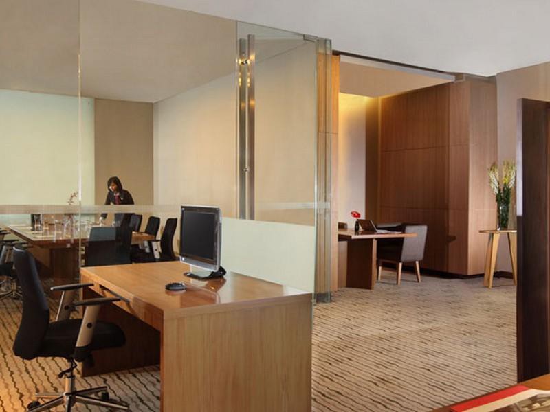 santika premiere dyandra hotel and convention medan