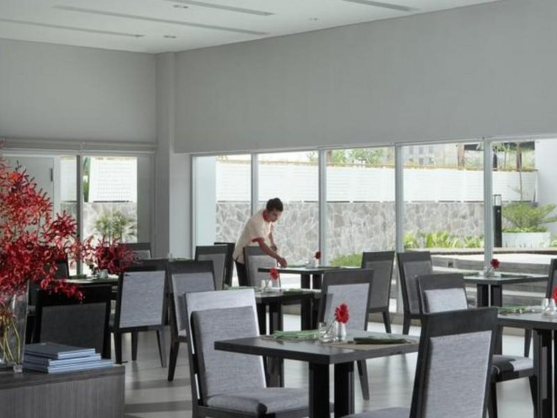 santika premiere dyandra hotel and convention medan