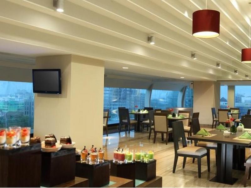 santika premiere dyandra hotel and convention medan