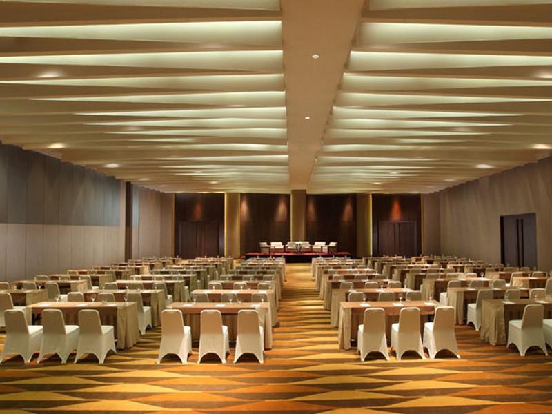 santika premiere dyandra hotel and convention medan