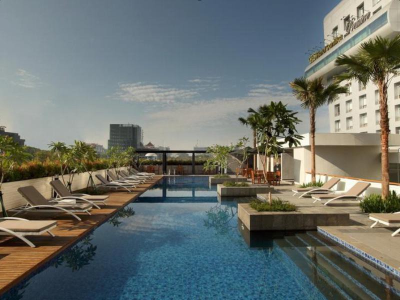 santika premiere dyandra hotel and convention medan