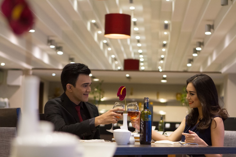 santika premiere dyandra hotel and convention medan