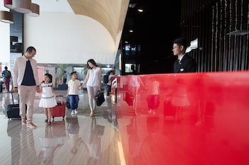 santika premiere dyandra hotel and convention medan