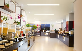 santika premiere dyandra hotel and convention medan