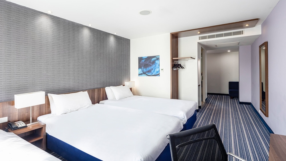 holiday inn express amsterdam south by ihg