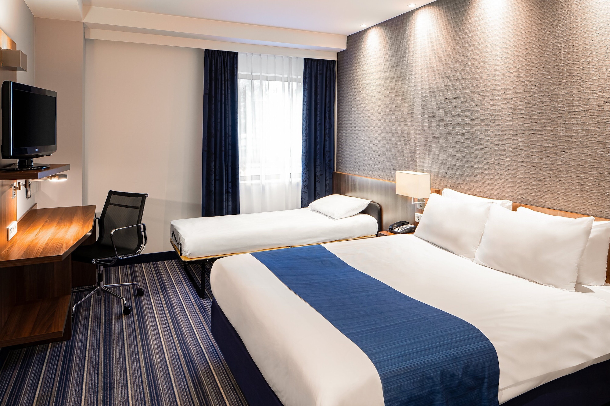 holiday inn express amsterdam south by ihg