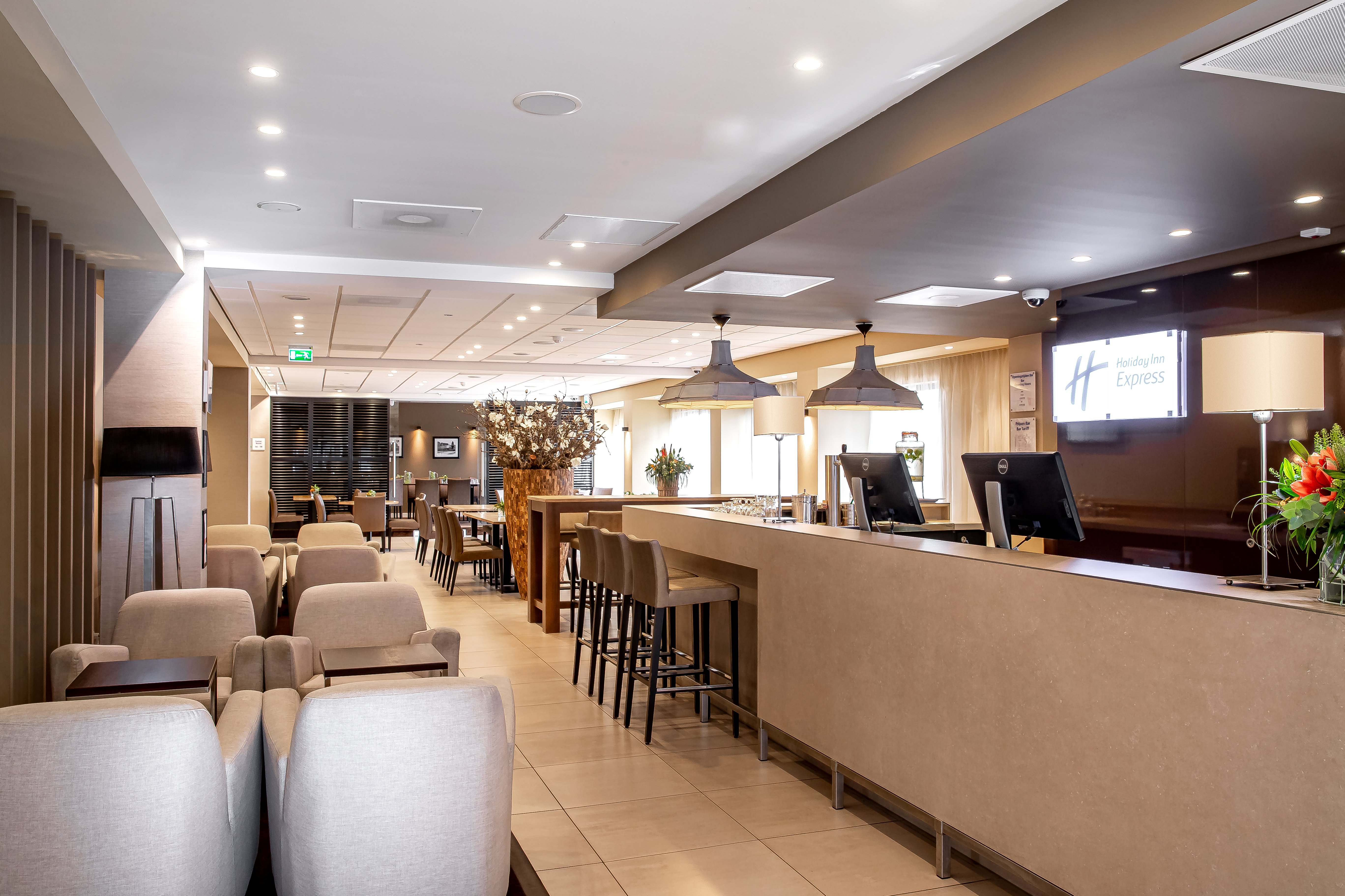 holiday inn express amsterdam south by ihg