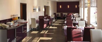 hotel adena