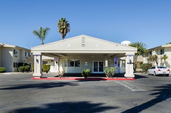 Motel 6 Merced, Ca,Near Poker Flats Casino,2 star