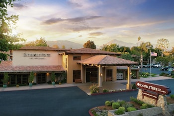 doubletree by hilton claremont