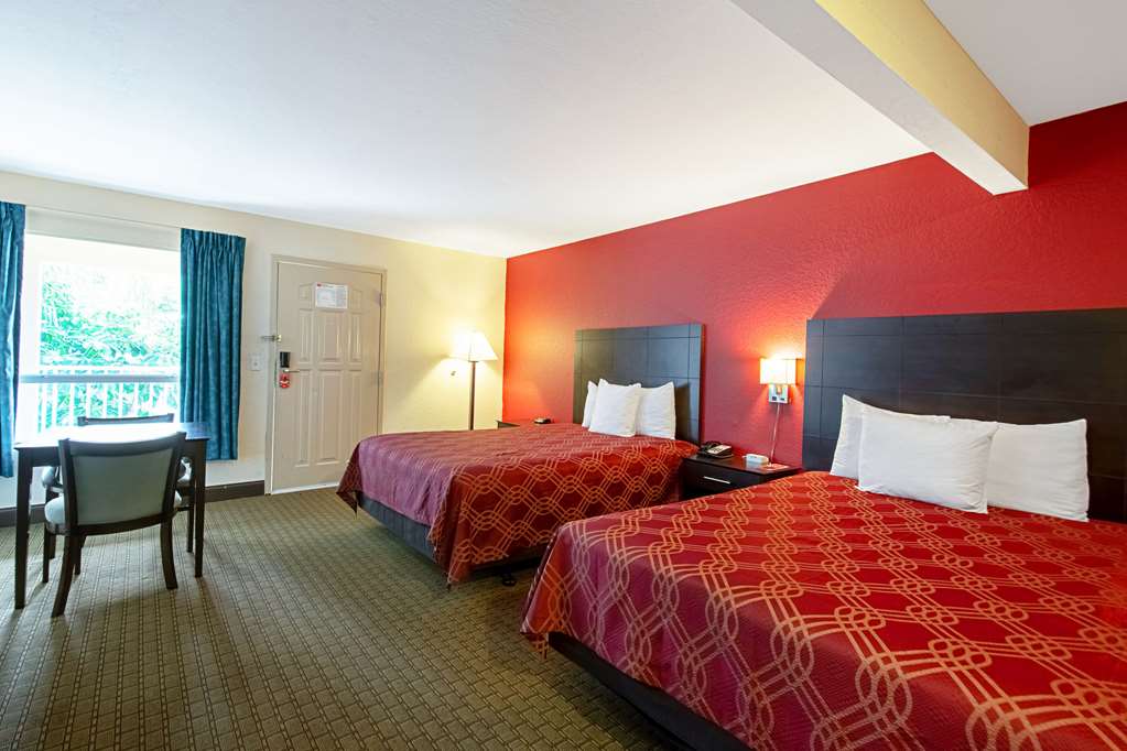 econo lodge inn and suites