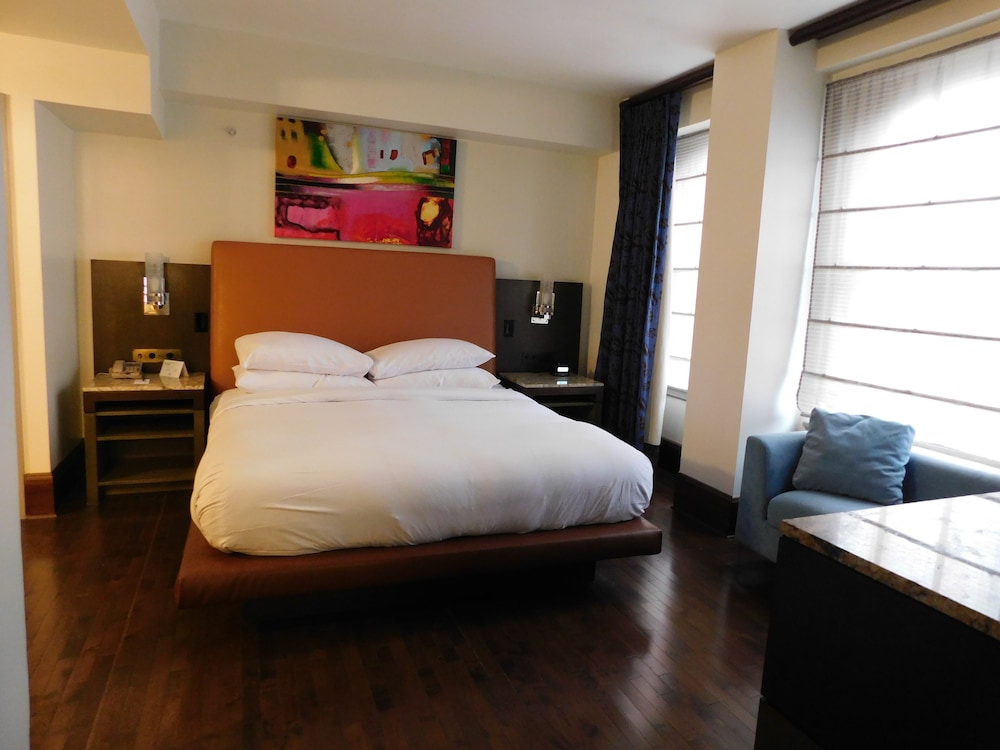 the tudor arms hotel cleveland a doubletree by hilton