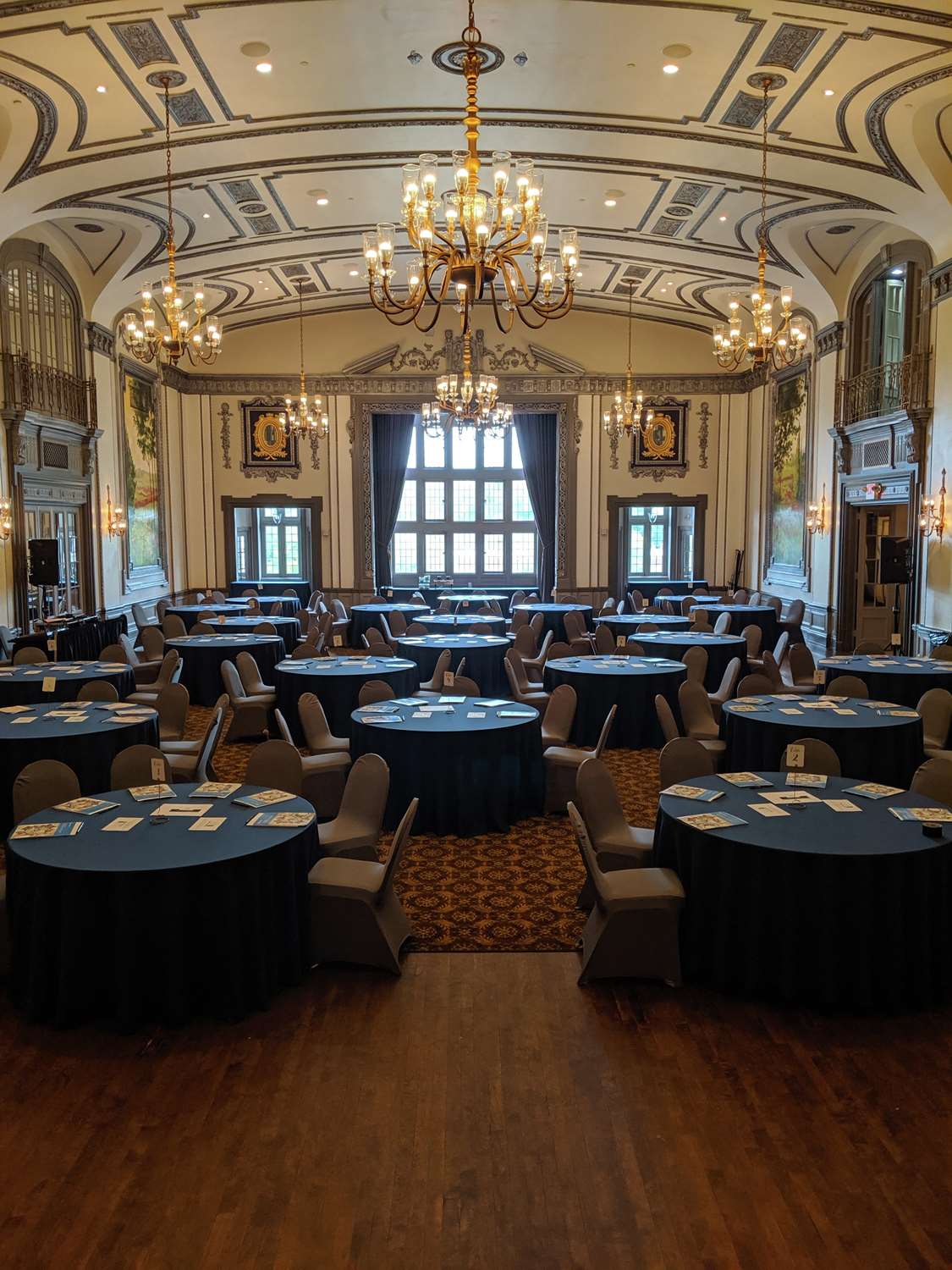 the tudor arms hotel cleveland a doubletree by hilton
