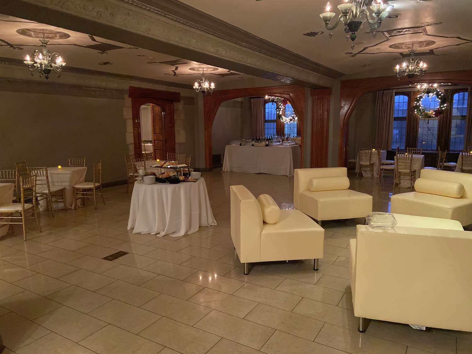 the tudor arms hotel cleveland a doubletree by hilton