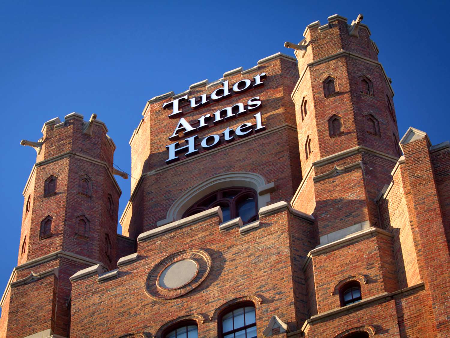 the tudor arms hotel cleveland a doubletree by hilton