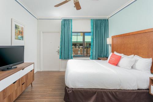 beachside hotel and suites