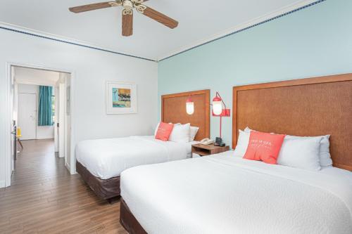 beachside hotel and suites