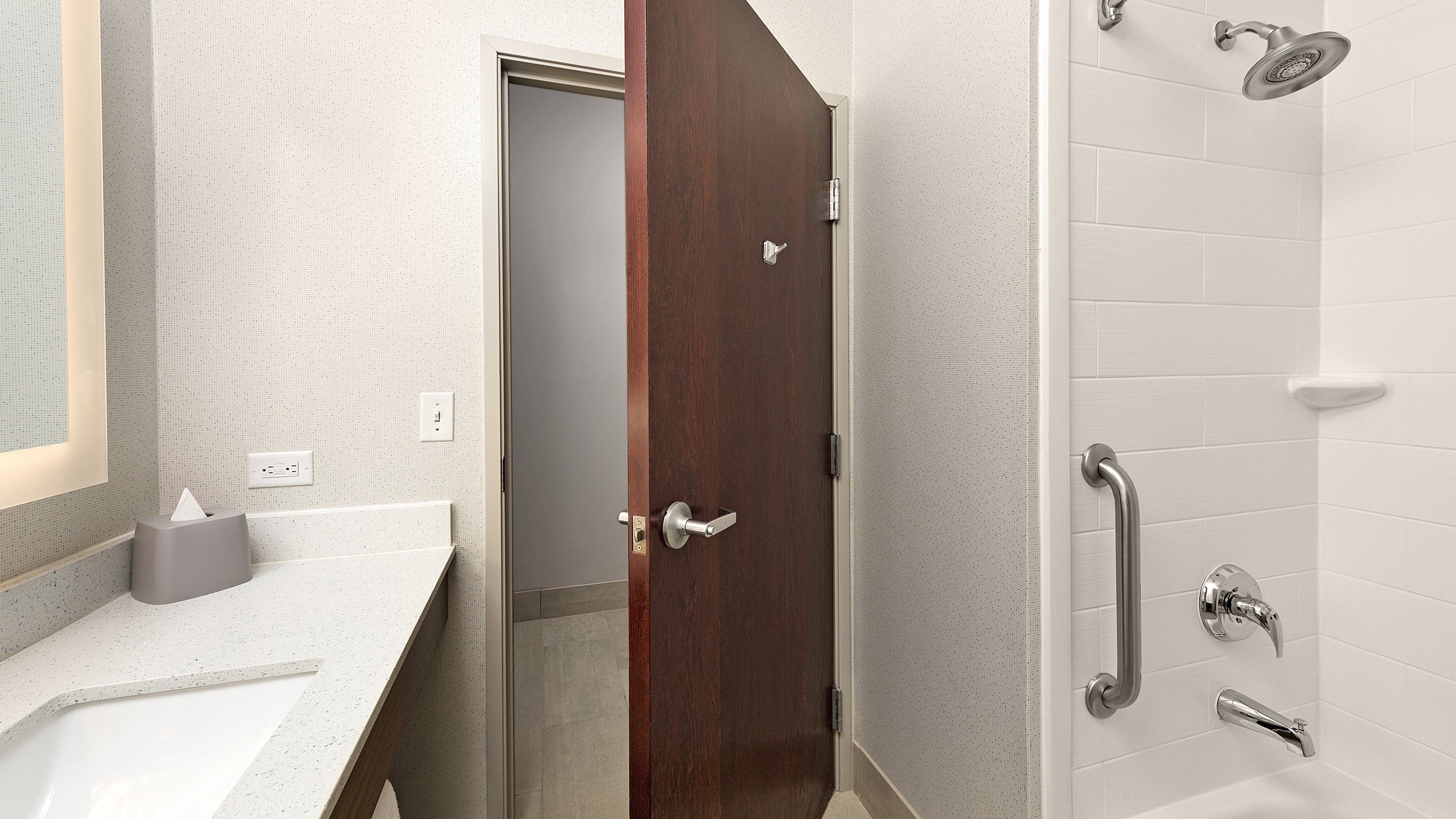holiday inn express hotel and suites conroe by ihg