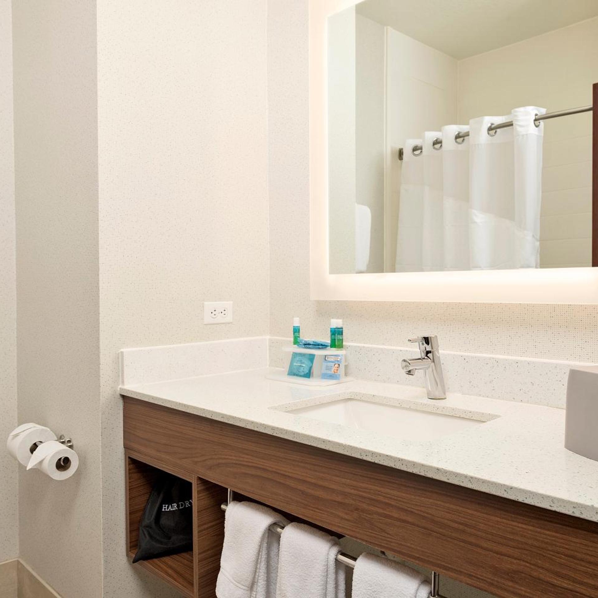 holiday inn express hotel and suites conroe by ihg