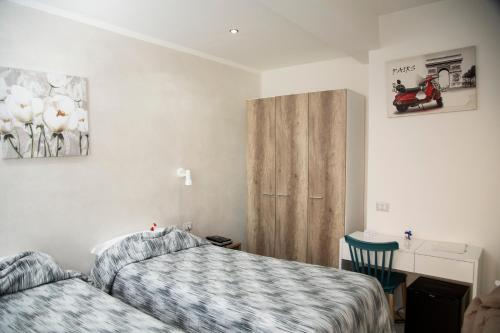 Leon D'oro,Near Corleone Park,3 star