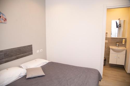 Leon D'oro,Near Corleone Park,3 star