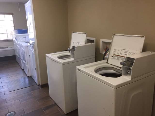 studio 6 lenexa ks overland park