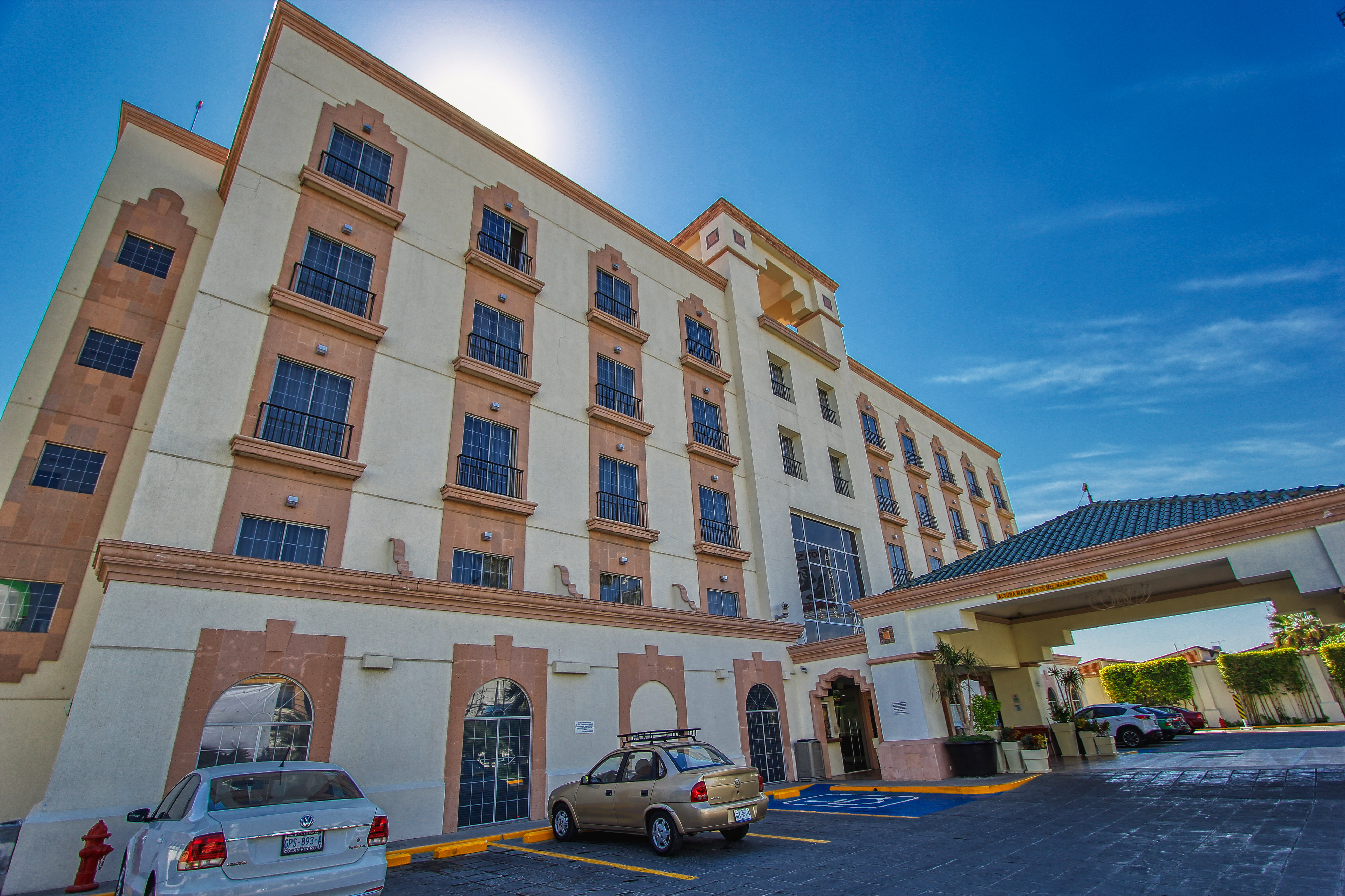 holiday inn leon by ihg