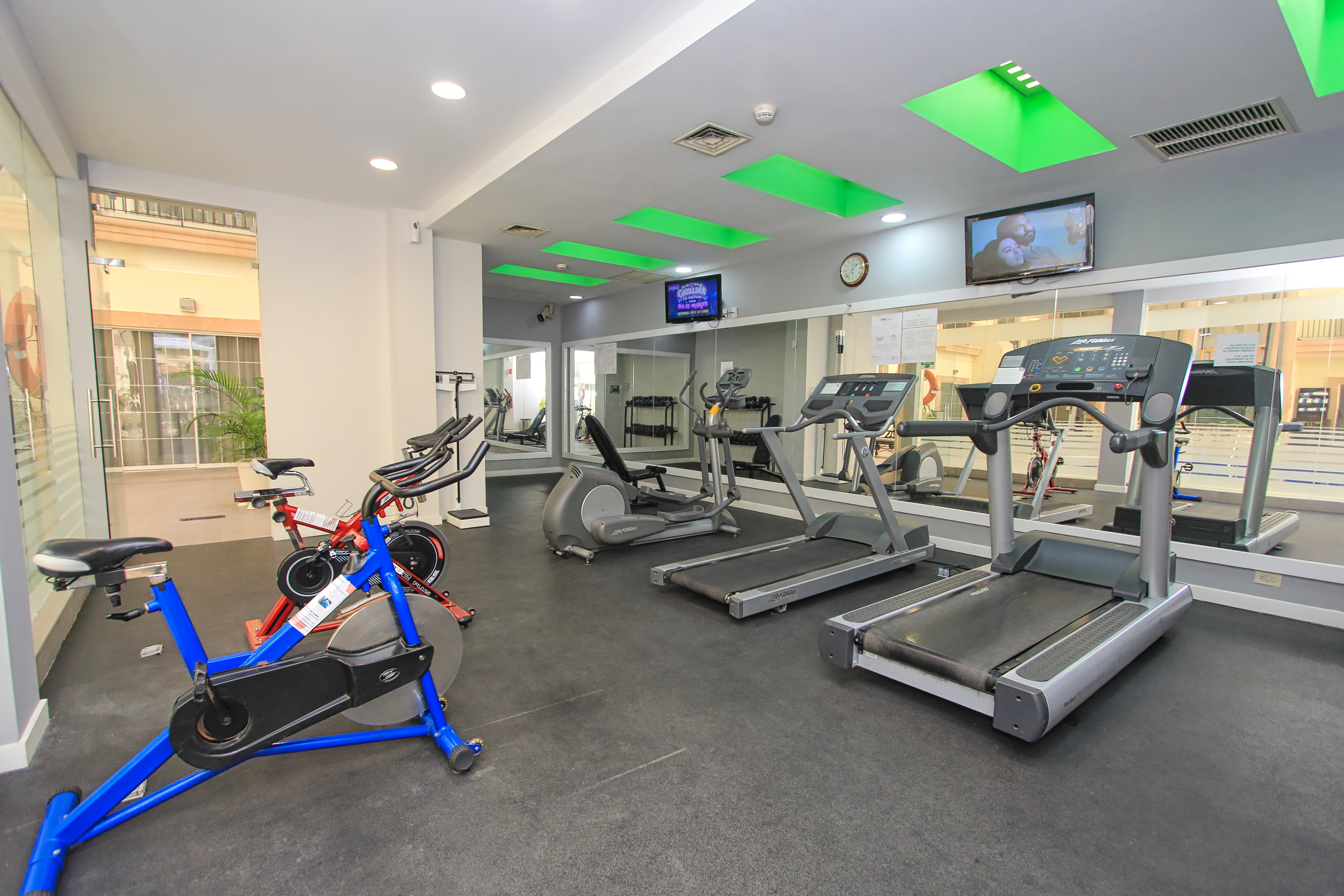 holiday inn leon by ihg