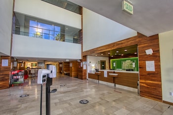 holiday inn leon by ihg