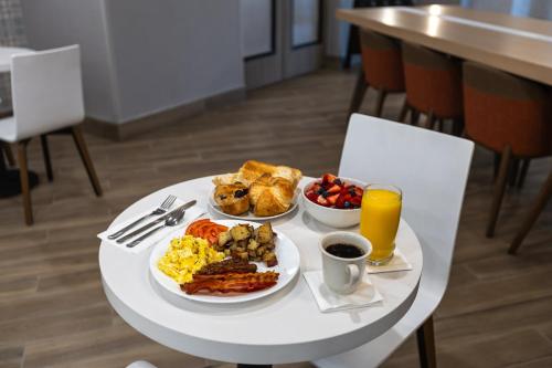holiday inn anderson by ihg