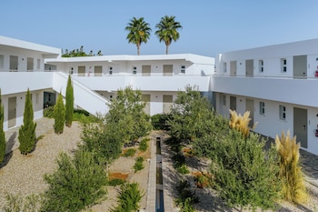 nissi beach villa