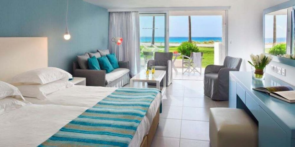 nissi beach villa