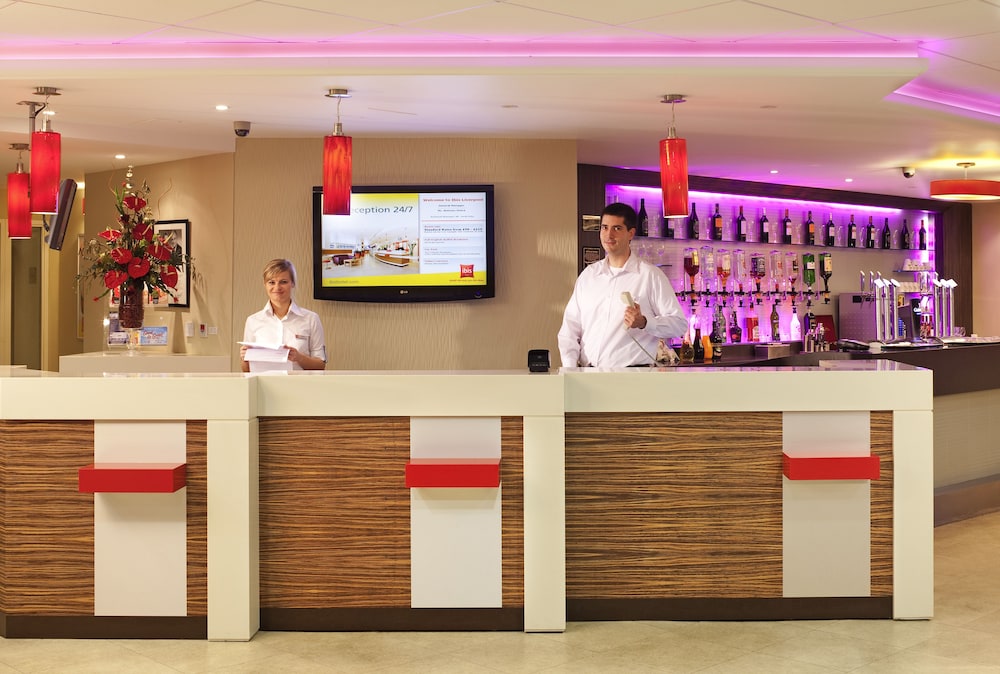 ibis liverpool centre albert dock liverpool one