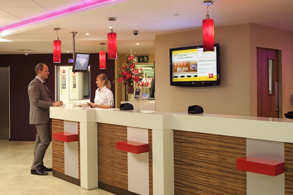 ibis liverpool centre albert dock liverpool one