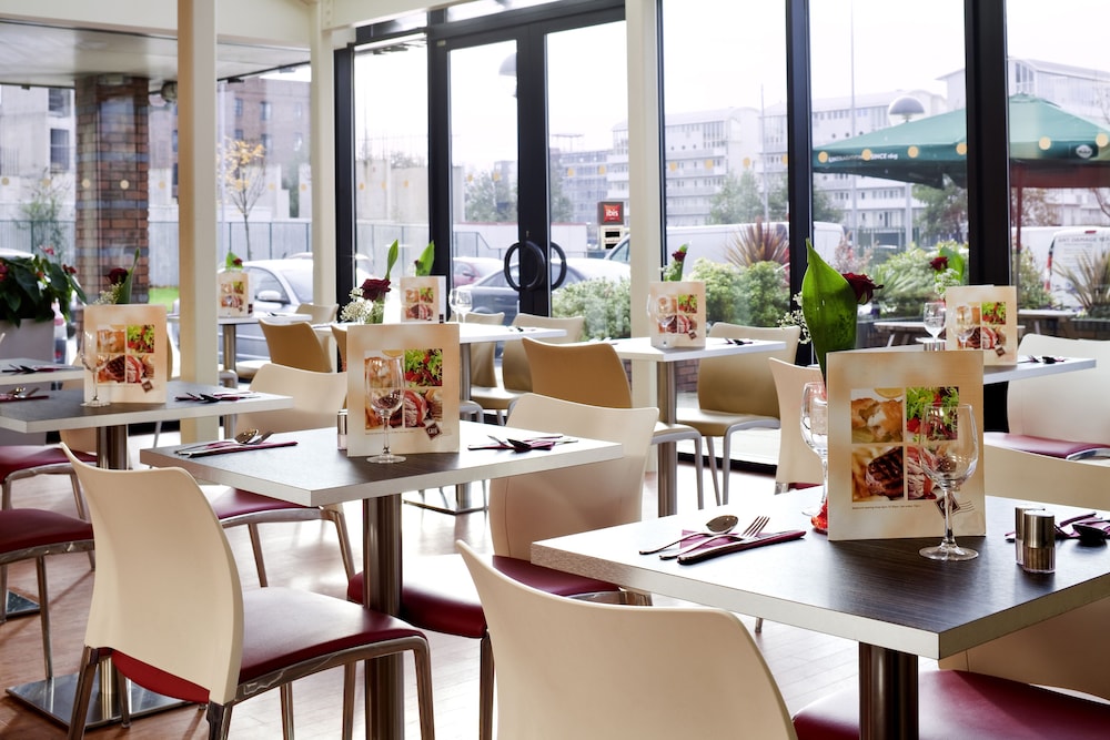 ibis liverpool centre albert dock liverpool one