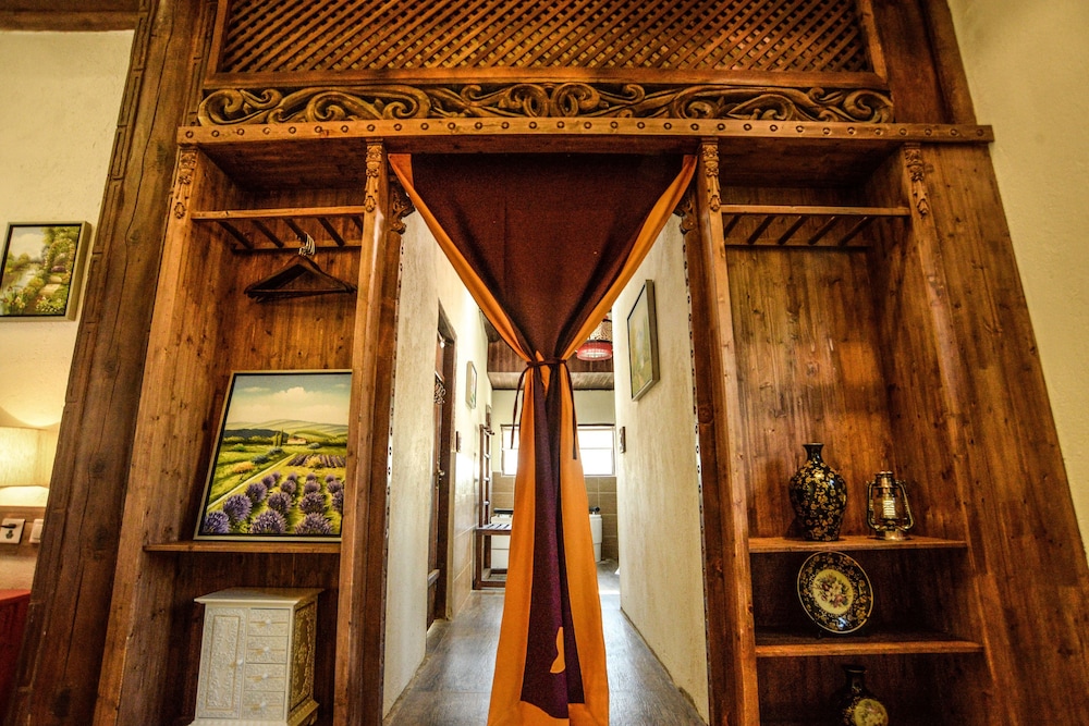 shangri la e outfitting boutique hotel