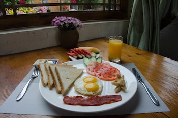 shangri la e outfitting boutique hotel