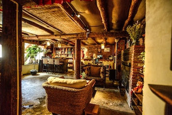 shangri la e outfitting boutique hotel