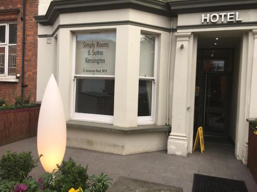 simply rooms and suites