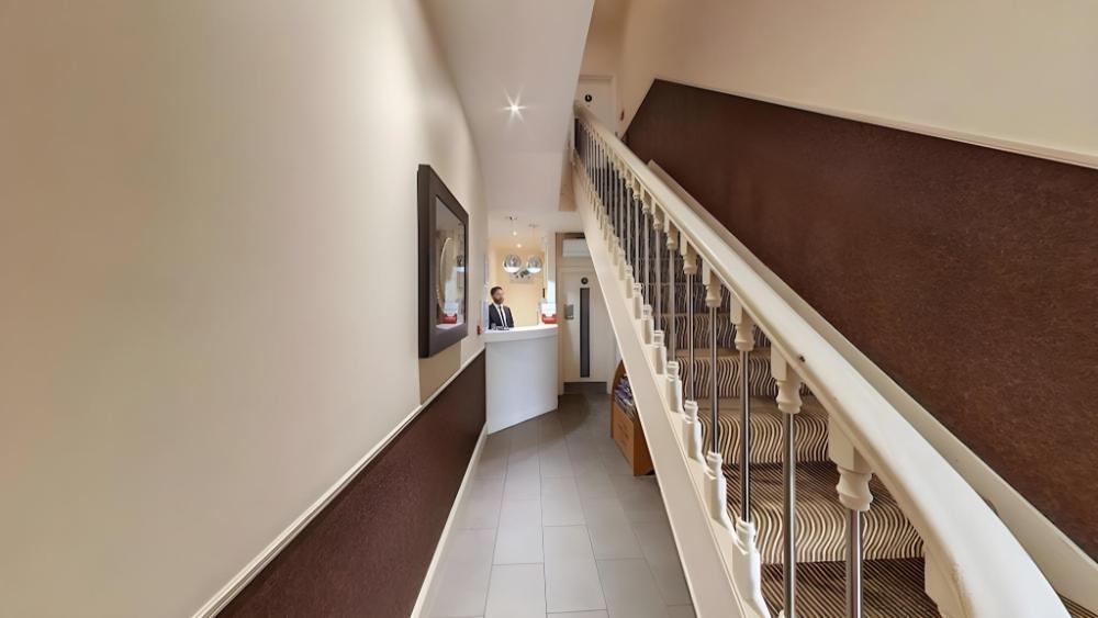 simply rooms and suites