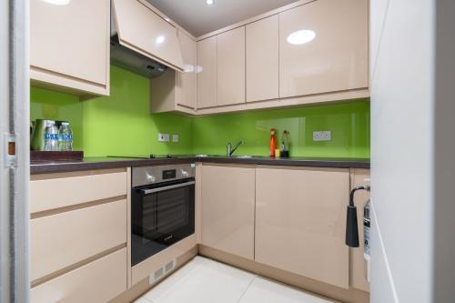 simply rooms and suites