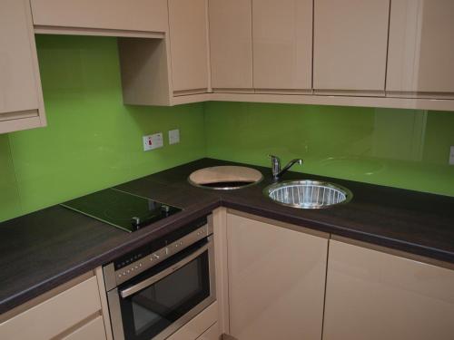 simply rooms and suites